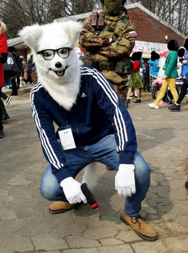 fursuit:ss_2019-03-03_at_10.17.18_.jpg
